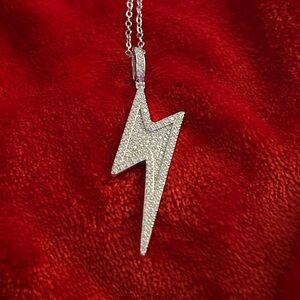 Luxury 1.8 CT Moissanite Lightning Bolt Pendant Necklace